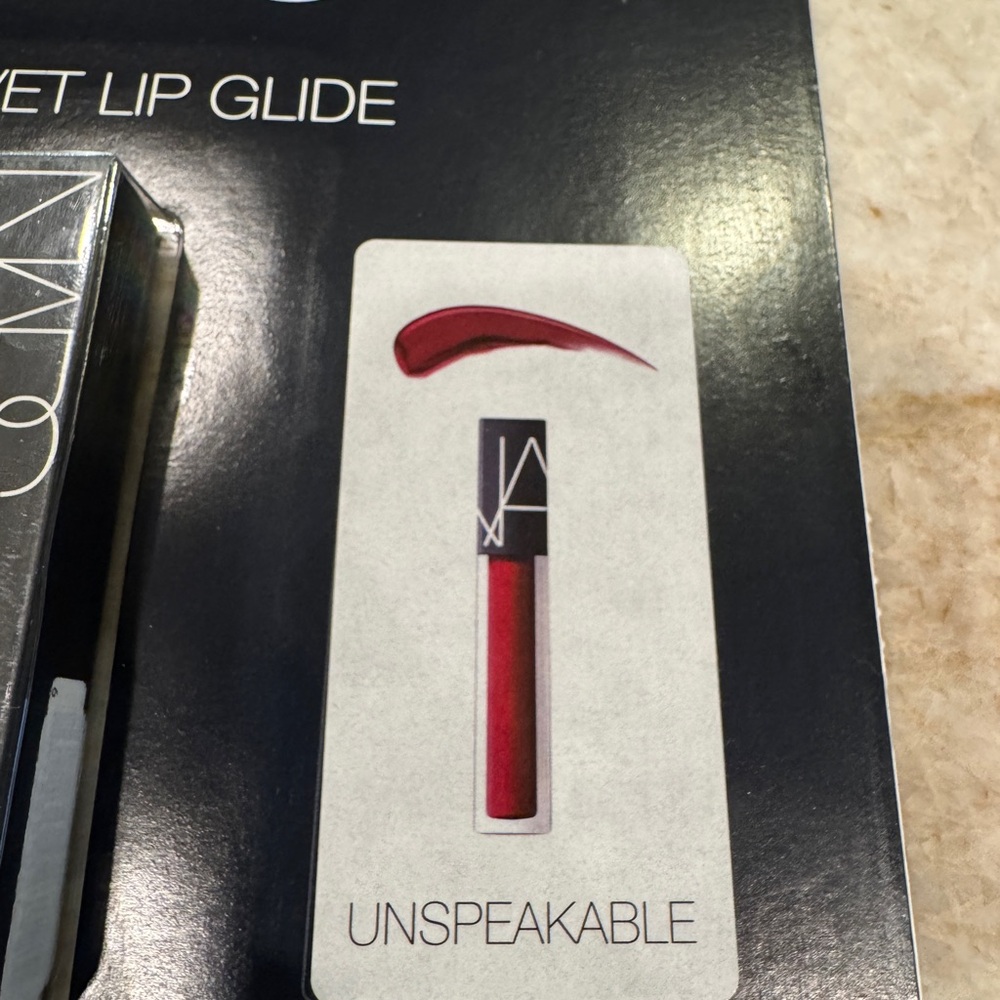 NARS Velvet Lip Glide - Deep Red